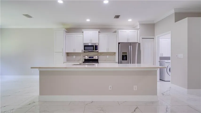 9543 Blue Stone Cir, Fort Myers, Florida 33913