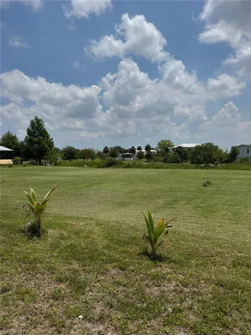 932, Moore Haven, Florida 33471