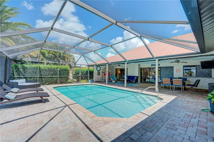 716 Sw 32nd Ct, Cape Coral, Florida 33991