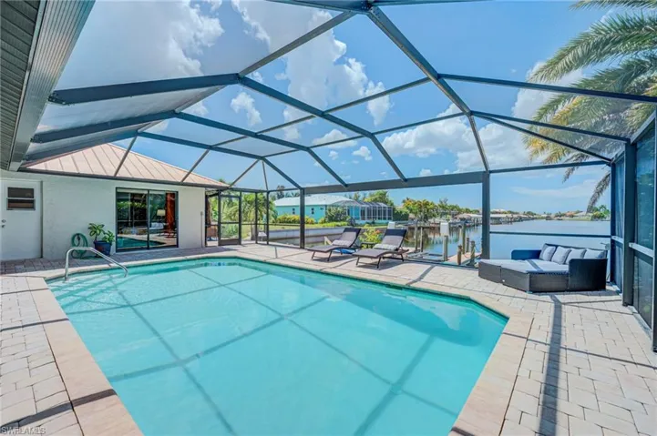 716 Sw 32nd Ct, Cape Coral, Florida 33991