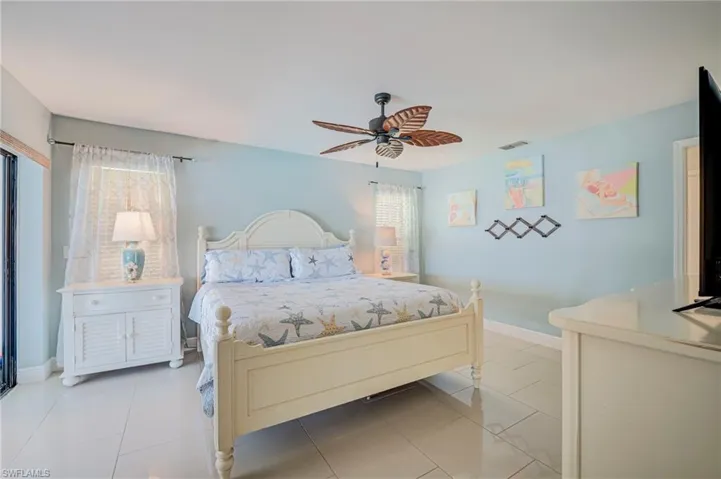 716 Sw 32nd Ct, Cape Coral, Florida 33991