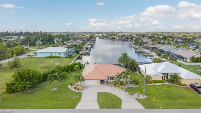 716 Sw 32nd Ct, Cape Coral, Florida 33991