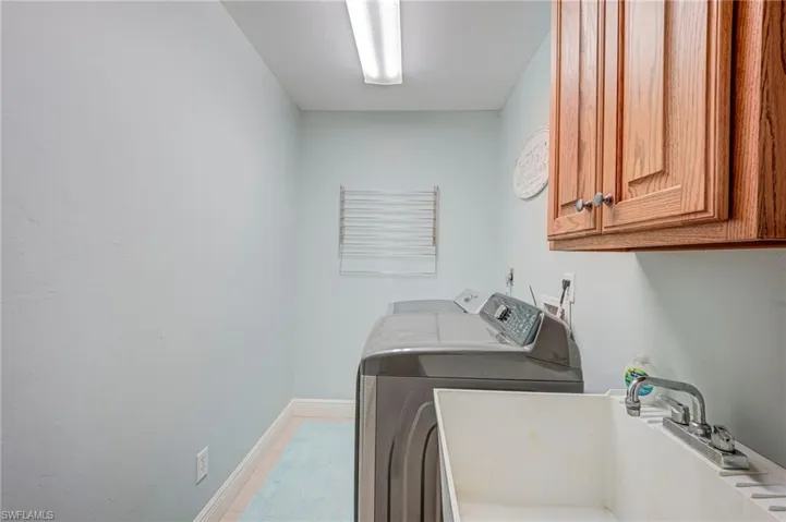 716 Sw 32nd Ct, Cape Coral, Florida 33991