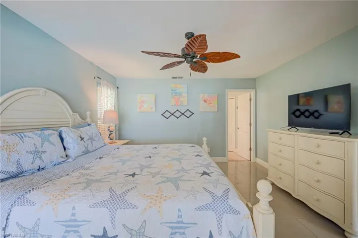 716 Sw 32nd Ct, Cape Coral, Florida 33991