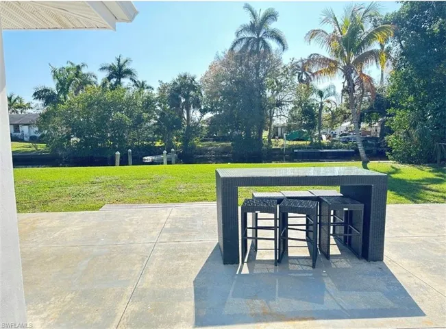 25 Estate Dr, North Fort Myers, Florida 33917