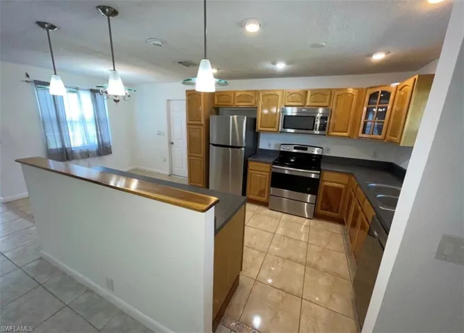 25 Estate Dr, North Fort Myers, Florida 33917