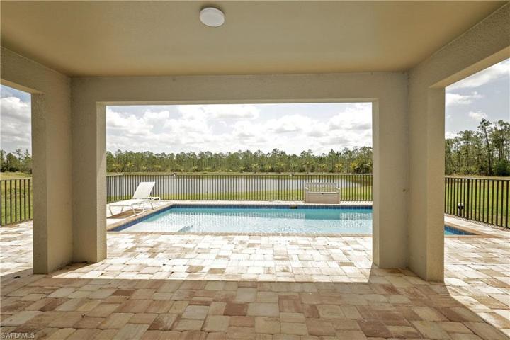 Sliders out to the covered lanai-plenty of space for sun and shade!