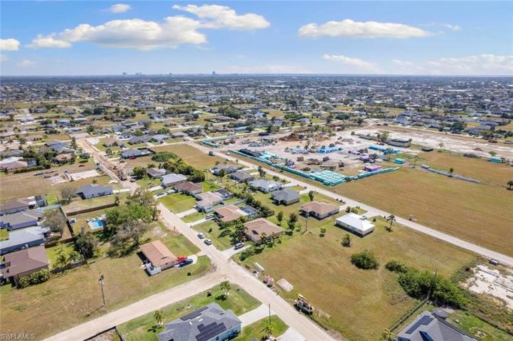 1028 NE 15th  ST, Cape Coral, FL 33909