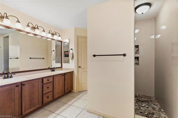 1028 NE 15th  ST, Cape Coral, FL 33909