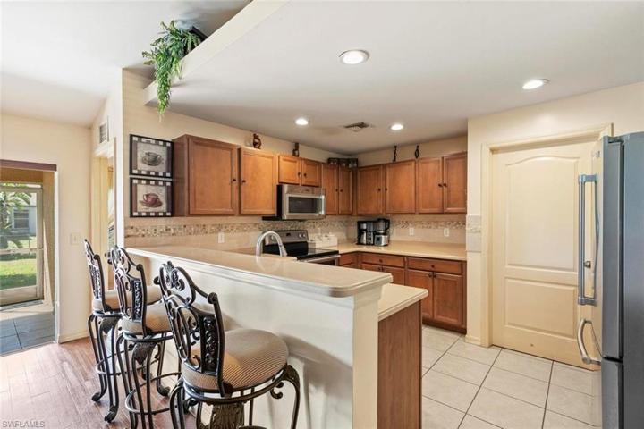 1028 NE 15th  ST, Cape Coral, FL 33909
