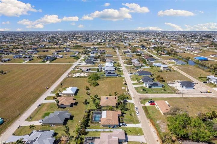 1028 NE 15th  ST, Cape Coral, FL 33909