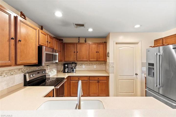1028 NE 15th  ST, Cape Coral, FL 33909