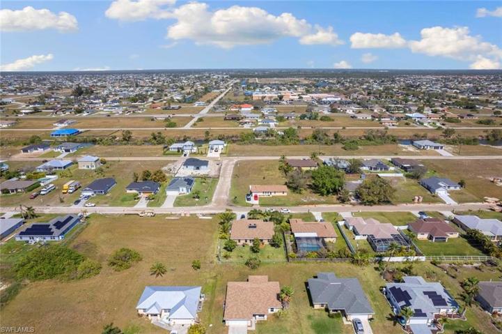 1028 NE 15th  ST, Cape Coral, FL 33909
