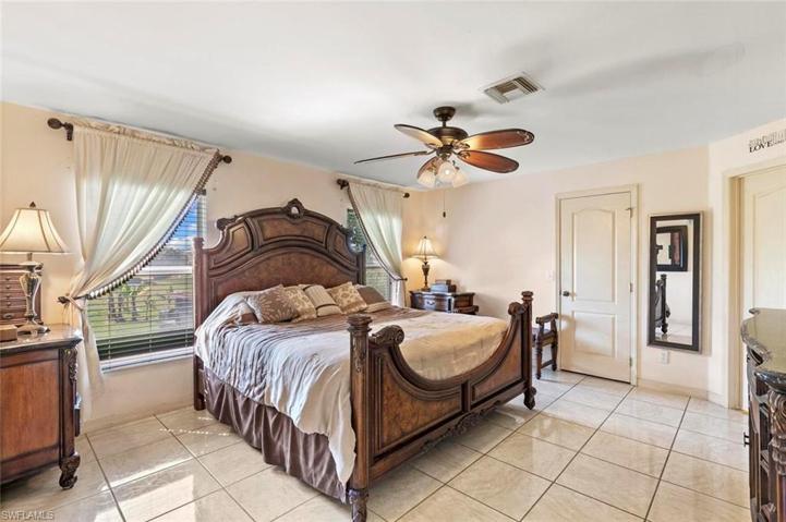 1028 NE 15th  ST, Cape Coral, FL 33909