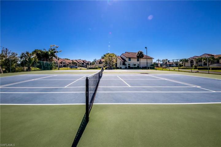 Tennis & Pickle Ball Courts