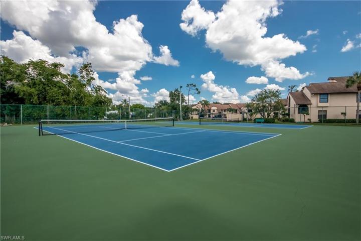 Tennis & Pickle Ball Courts