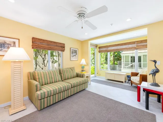 Lower bedroom