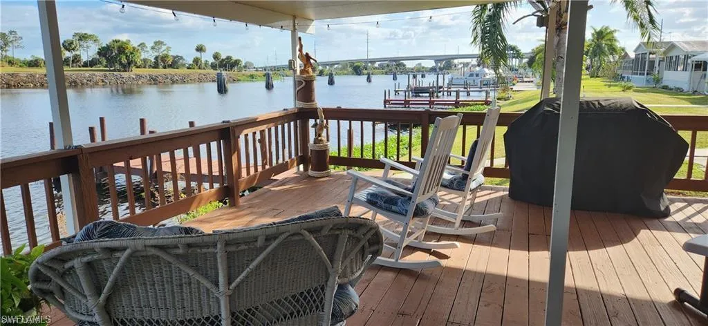 860  Yacht Club NW WAY, Moore Haven, FL 33471