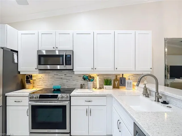 10508 Washingtonia Palm Way 4526, Fort Myers, Florida 33966