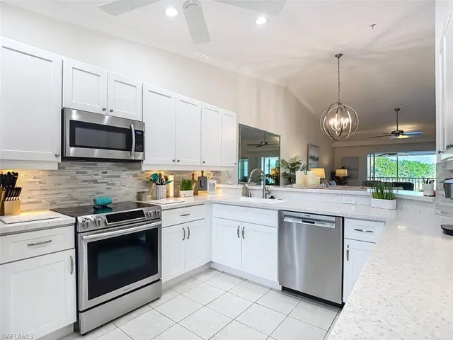10508 Washingtonia Palm Way 4526, Fort Myers, Florida 33966