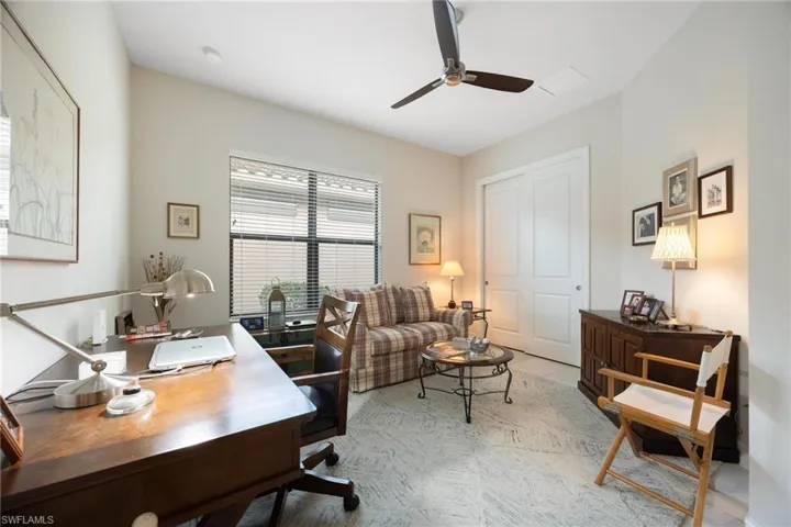 Flex room- Office or 3rd Bedroom