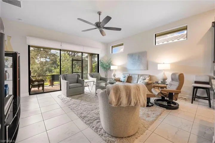 8231  Venetian Pointe  DR, Fort Myers, FL 33908
