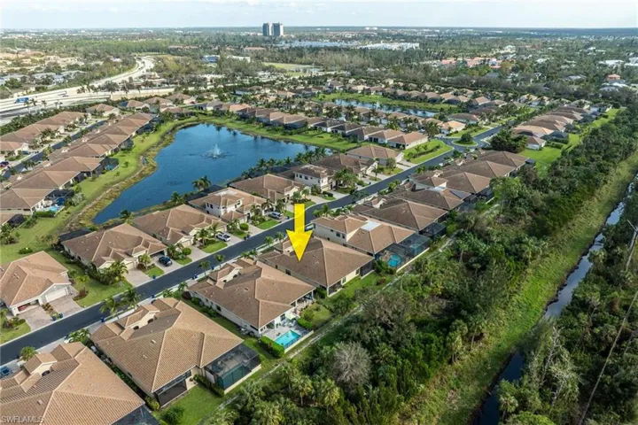 8231  Venetian Pointe  DR, Fort Myers, FL 33908
