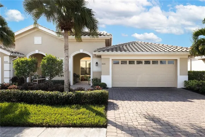 8231  Venetian Pointe  DR, Fort Myers, FL 33908