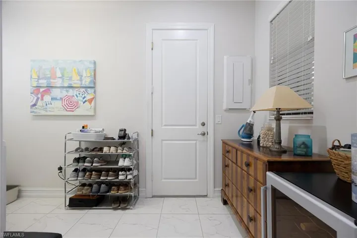 Very spacious laundry room