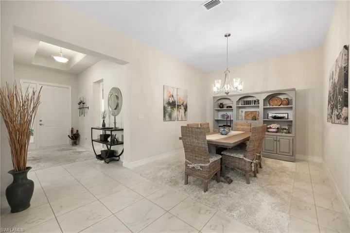 8231  Venetian Pointe  DR, Fort Myers, FL 33908