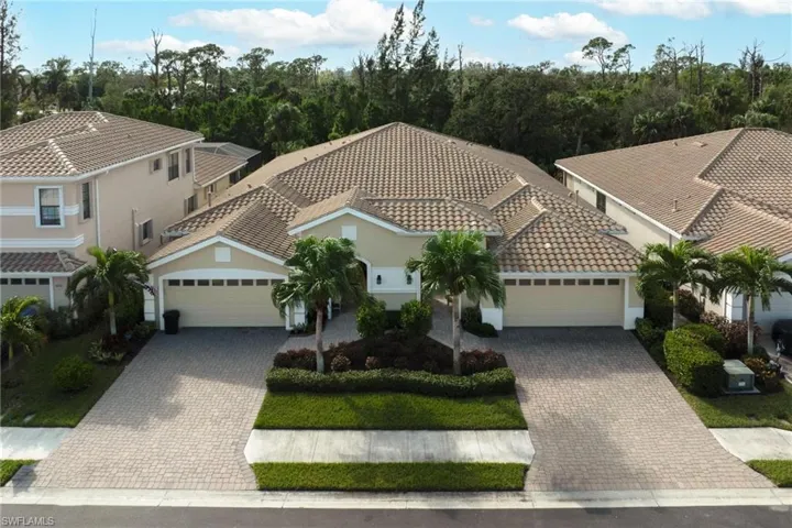 8231  Venetian Pointe  DR, Fort Myers, FL 33908