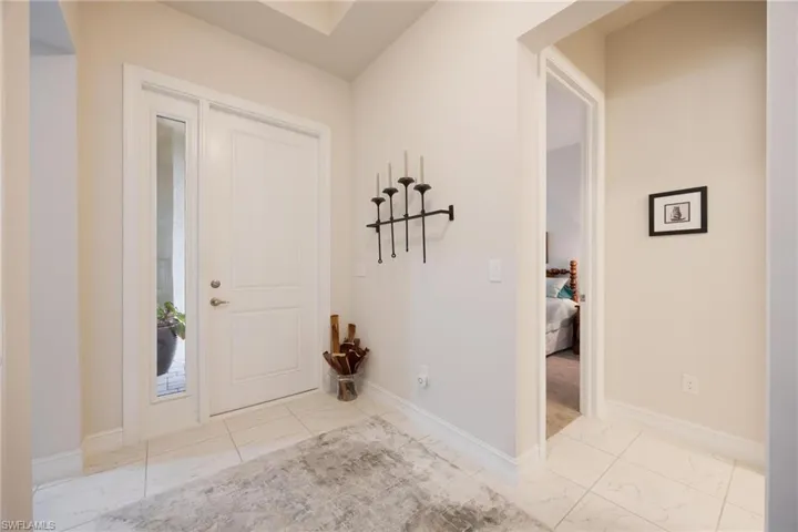 8231  Venetian Pointe  DR, Fort Myers, FL 33908