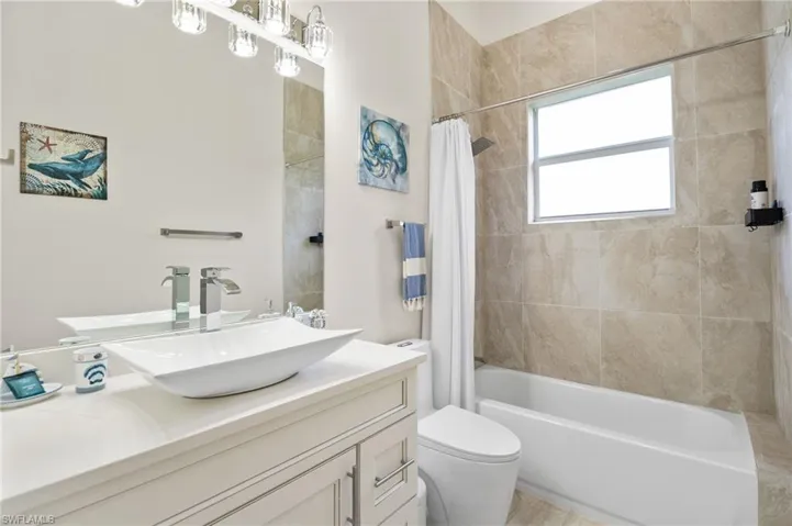 379 25th St Nw, Naples, Florida 34120