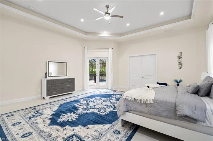 379 25th St Nw, Naples, Florida 34120