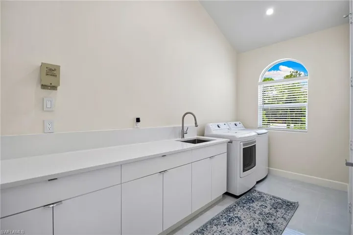 379 25th St Nw, Naples, Florida 34120