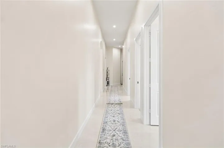 379 25th St Nw, Naples, Florida 34120