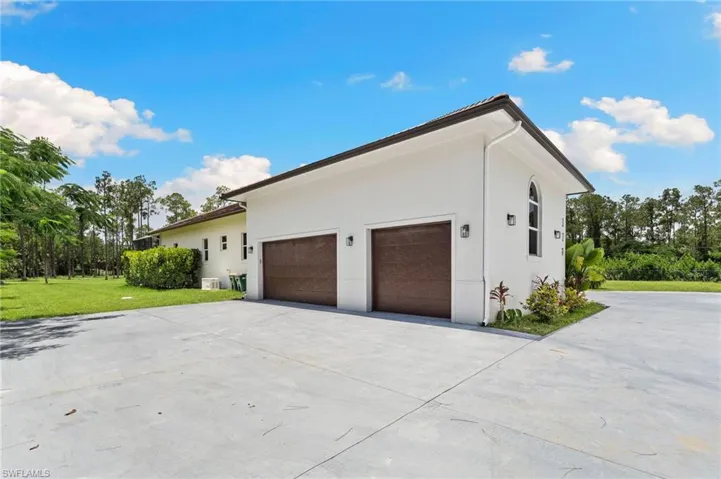 379 25th St Nw, Naples, Florida 34120