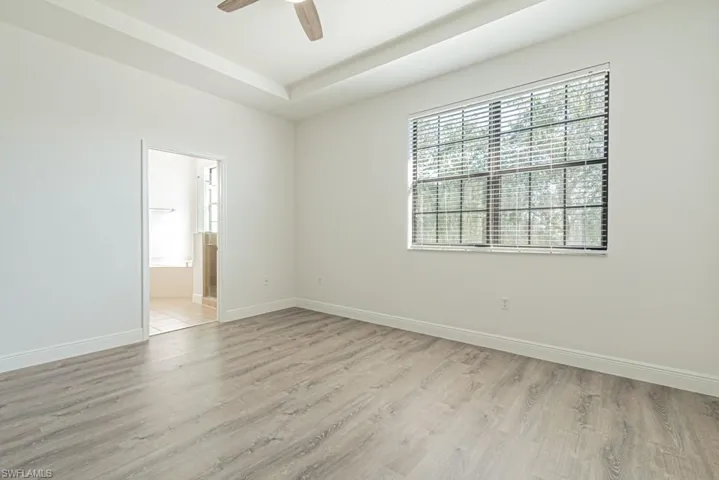 15496  Summit Place  CIR, Naples, FL 34119