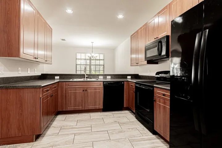 15496  Summit Place  CIR, Naples, FL 34119
