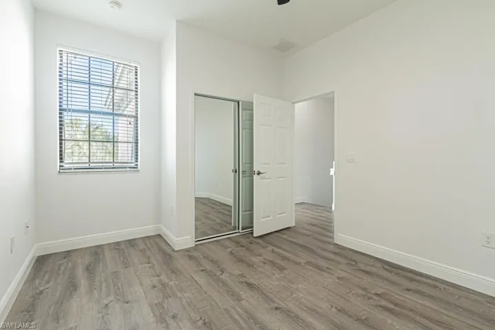 15496  Summit Place  CIR, Naples, FL 34119