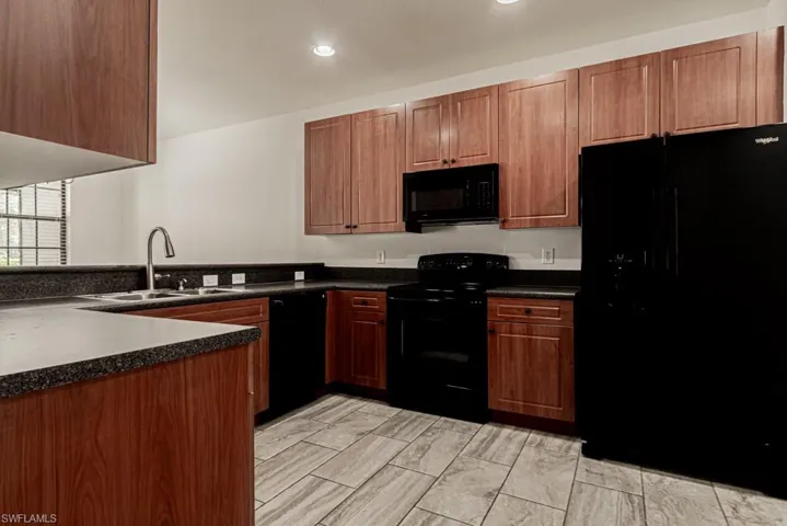 15496  Summit Place  CIR, Naples, FL 34119