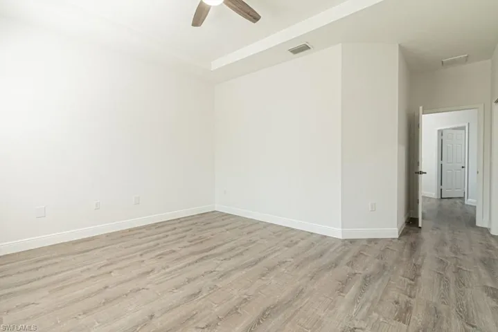 15496  Summit Place  CIR, Naples, FL 34119