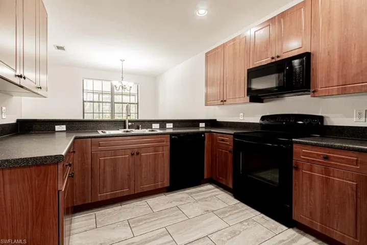 15496  Summit Place  CIR, Naples, FL 34119