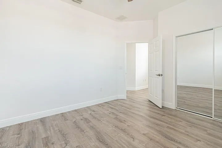 15496  Summit Place  CIR, Naples, FL 34119