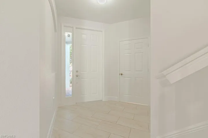 15496  Summit Place  CIR, Naples, FL 34119