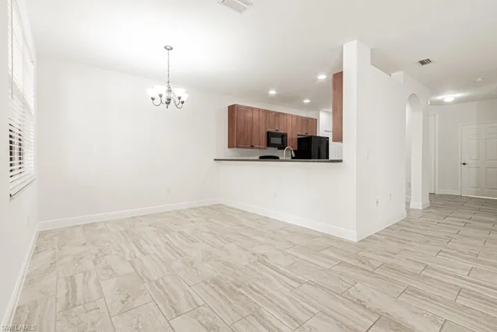 15496  Summit Place  CIR, Naples, FL 34119