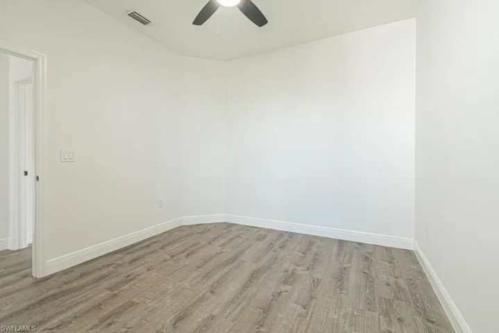 15496  Summit Place  CIR, Naples, FL 34119