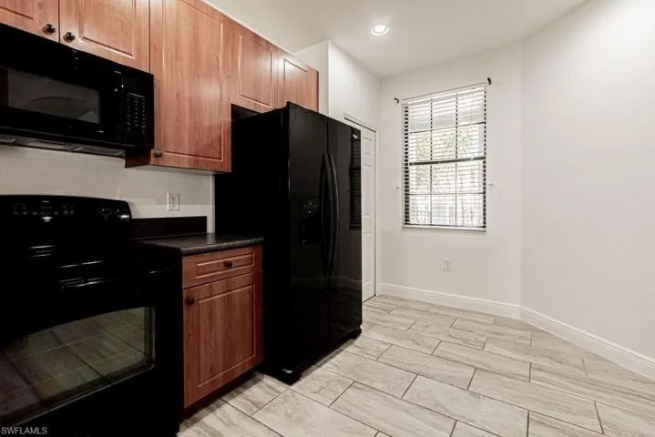 15496  Summit Place  CIR, Naples, FL 34119