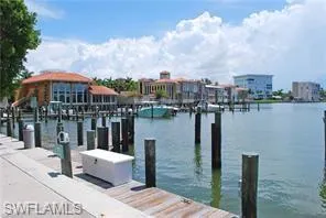 4001  Gulf Shore N BLVD, Naples, FL 34103