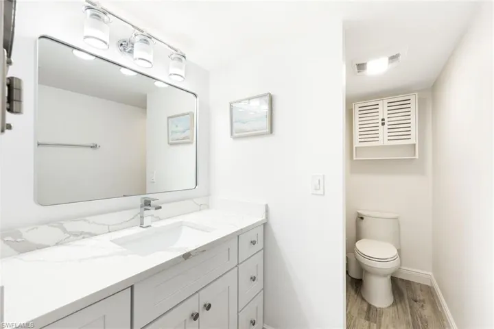 3200  Gulf Shore N BLVD, Naples, FL 34103